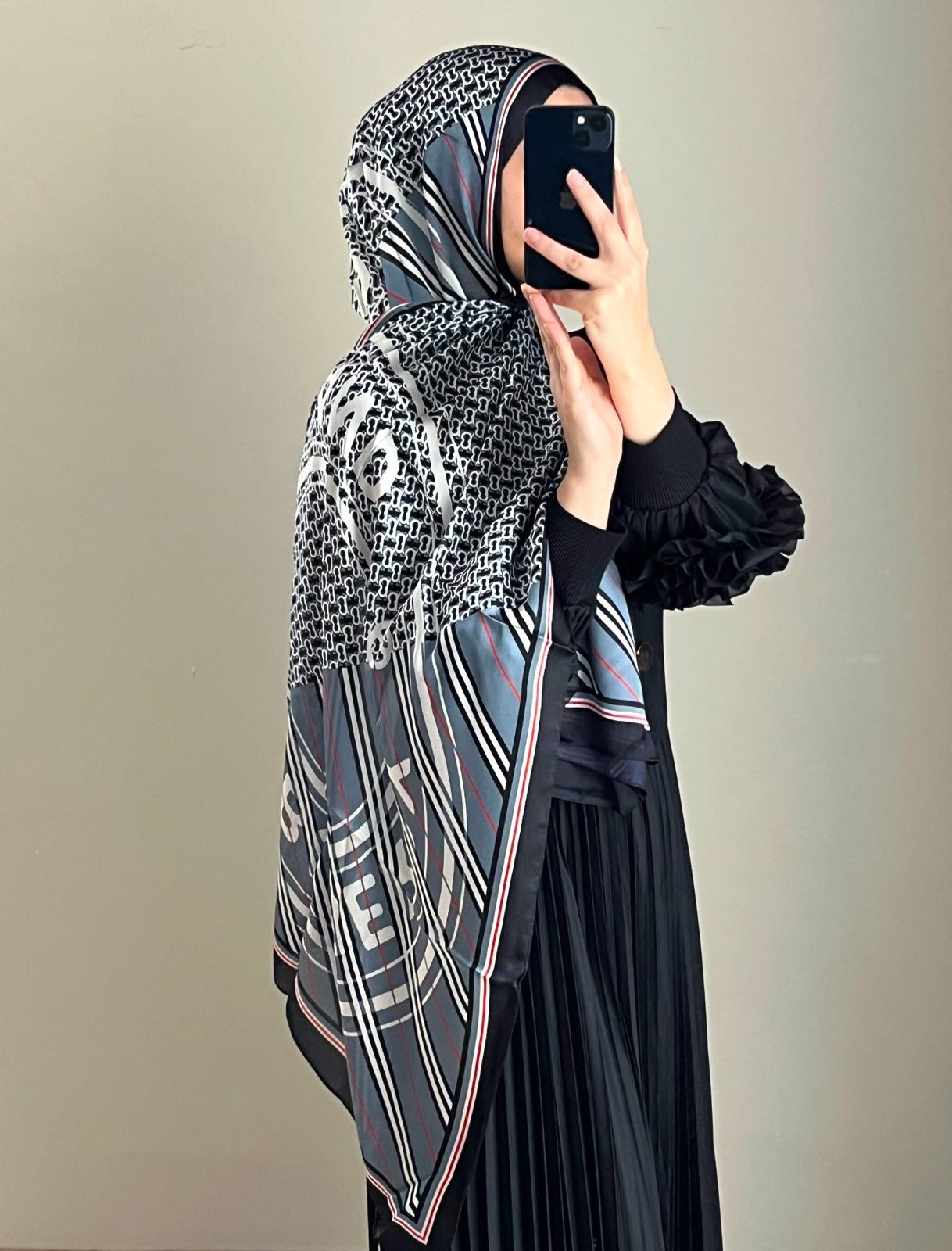 Burberry Vual İpek Şal